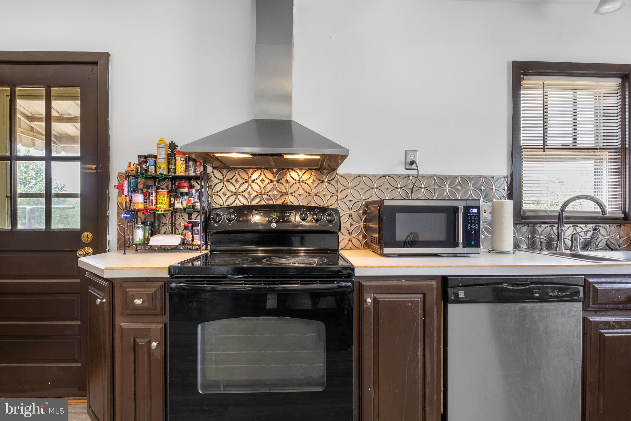 798 Fairview Drive Hanover, PA 17331 - Photo 8 of 24