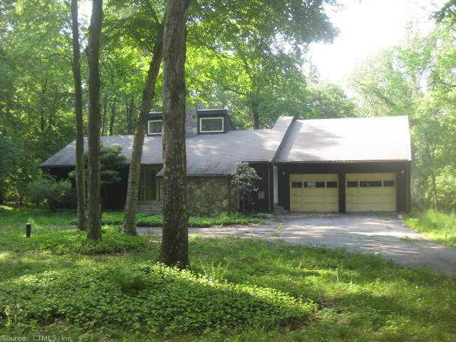 37 Storrs Heights Road Mansfield, CT 06268 - Photo 1 of 1 Exterior Front.