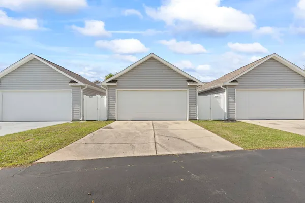 $274,900 | 712 Santo Drive, Myrtle Beach, SC 29588