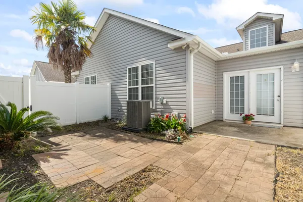 $274,900 | 712 Santo Drive, Myrtle Beach, SC 29588