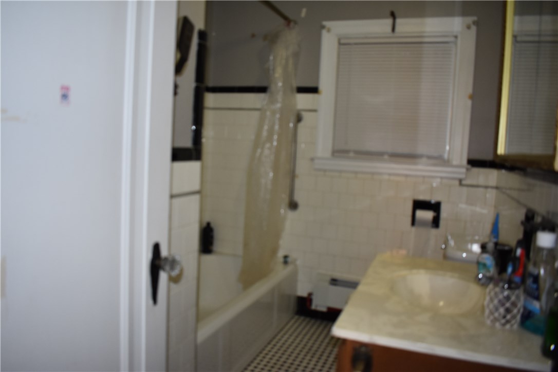 129 Carter Avenue Pawtucket, RI 02861 - Photo 12 of 28