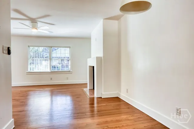 $2,200 | 916 Maupas Avenue, Unit TWO, Savannah, GA 31401