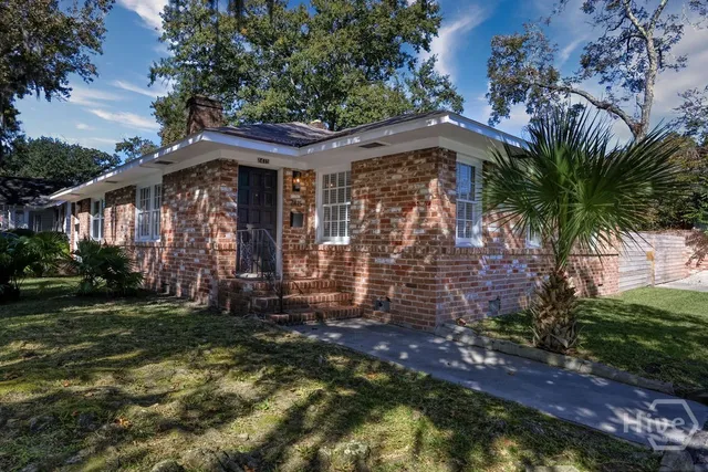 $2,200 | 916 Maupas Avenue, Unit TWO, Savannah, GA 31401