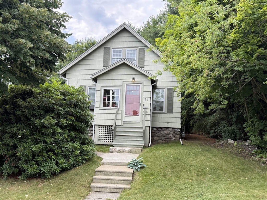 74 Wilkinson Street Worcester, MA 01606 - Photo 3 of 25