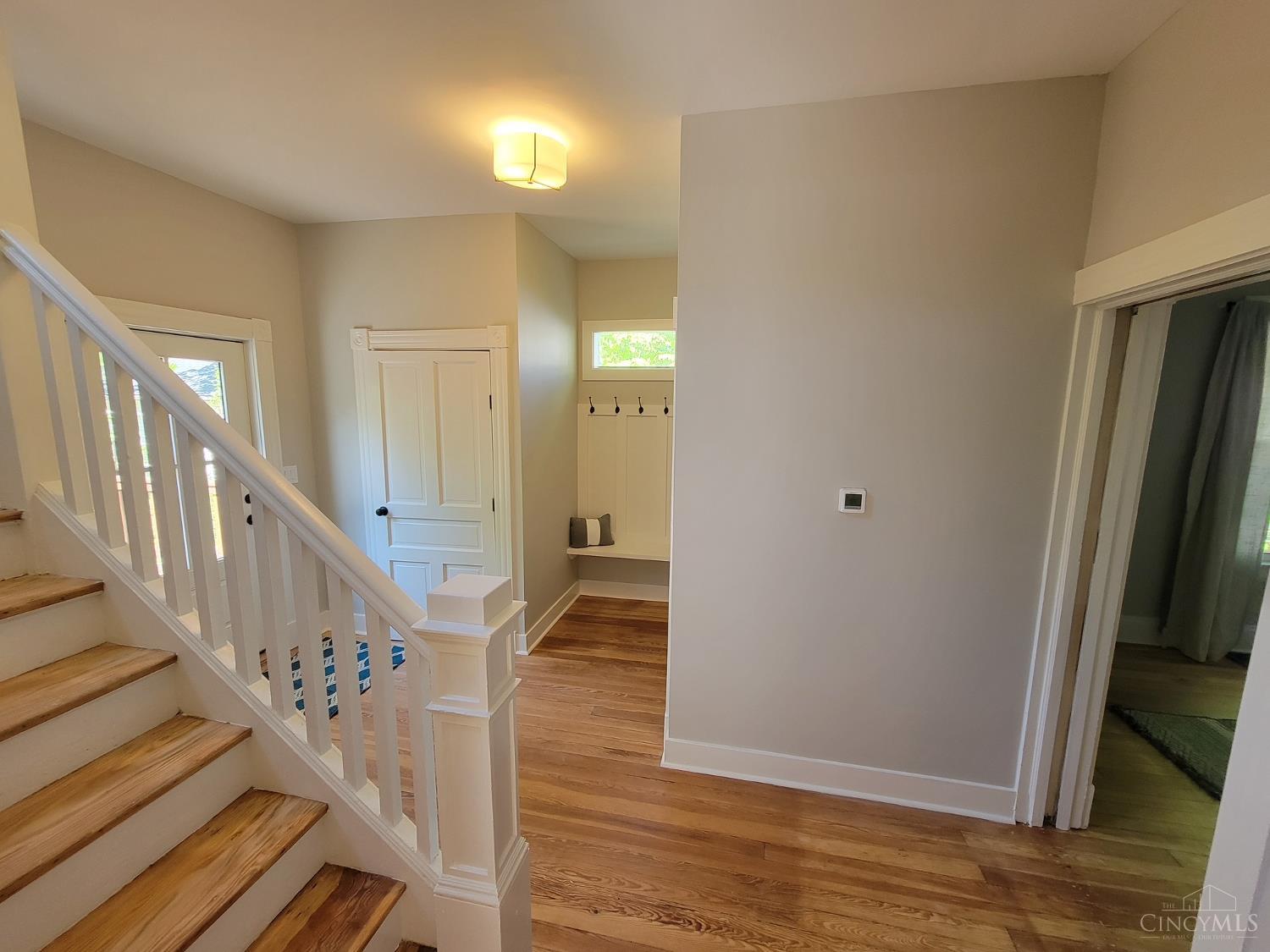 103 West Sharon Road Glendale, OH 45246 - Photo 7 of 25