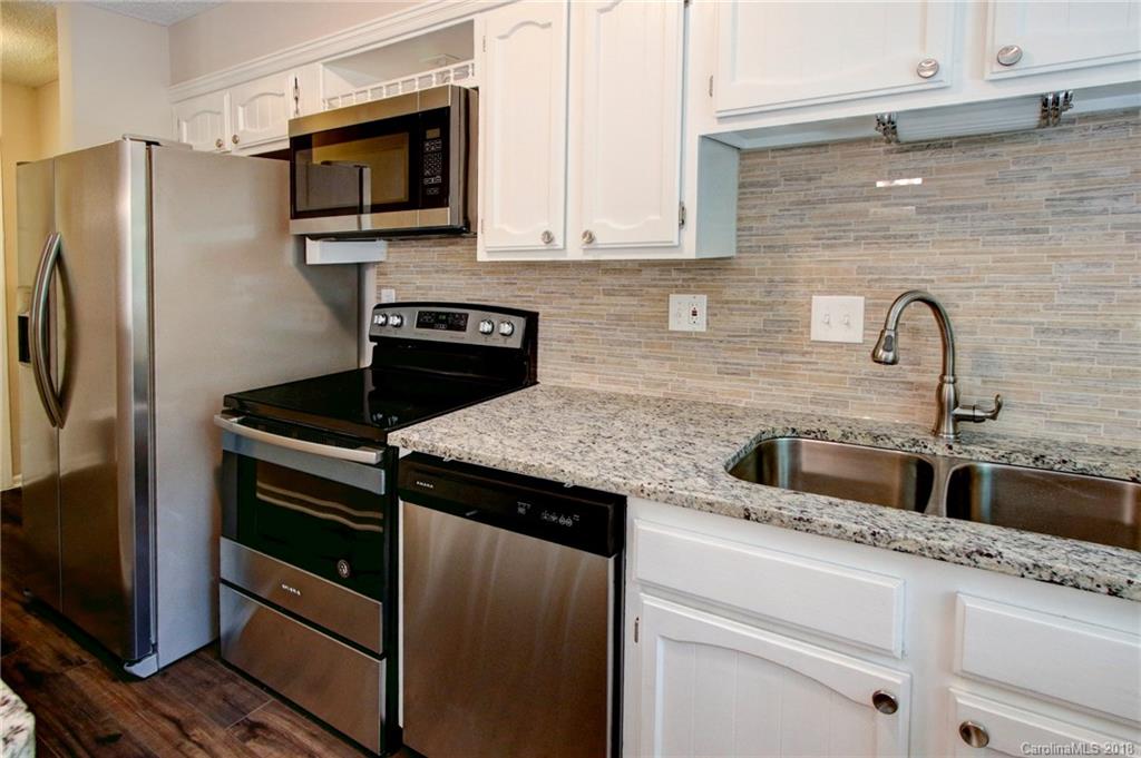 27074 Catamaran Drive Tega Cay, SC 29708 - Photo 3 of 35