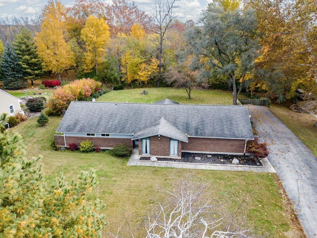 3175 Benham Road Tipp City, OH 45371 - Photo 3 of 38