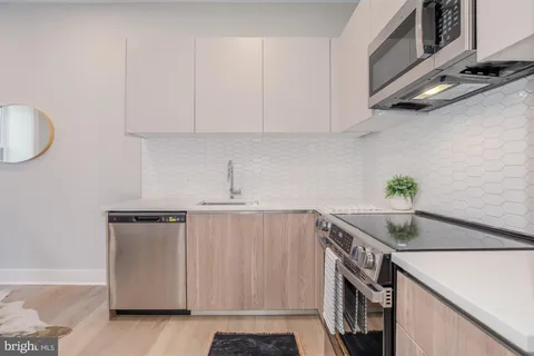 $400,000 | 933 N Street Northwest, Unit 104, Washington, DC 20001