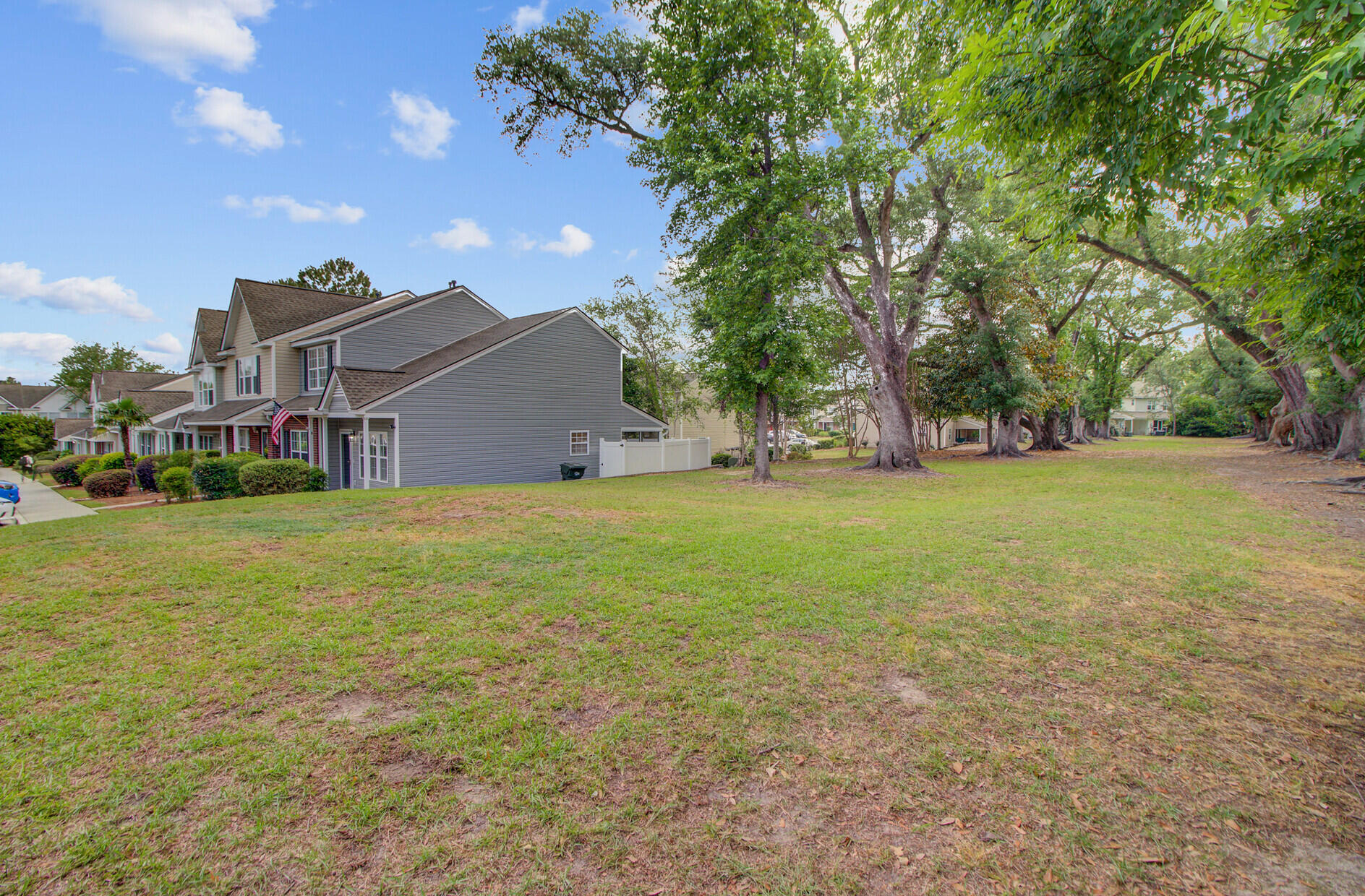 117 Macy Circle Goose Creek, SC 29445 - Photo 4 of 37 04_4_mls