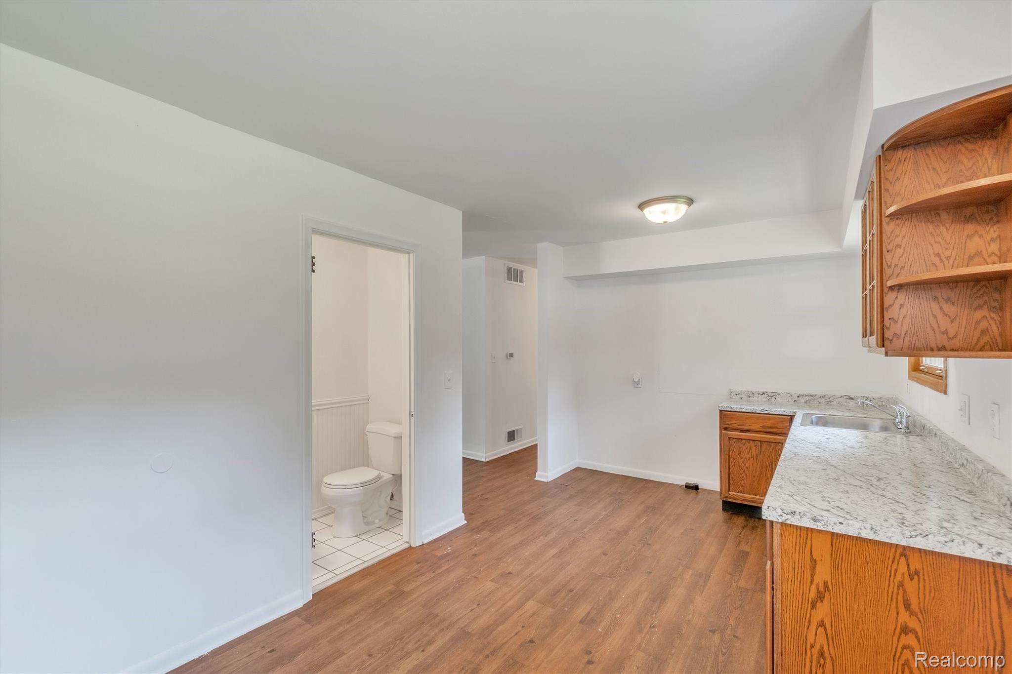535 North Nicholson Road Fowlerville, MI 48836 - Photo 16 of 68 16-535-Nicholson-WindowStill-Real-Estate-Photography-16.jpg