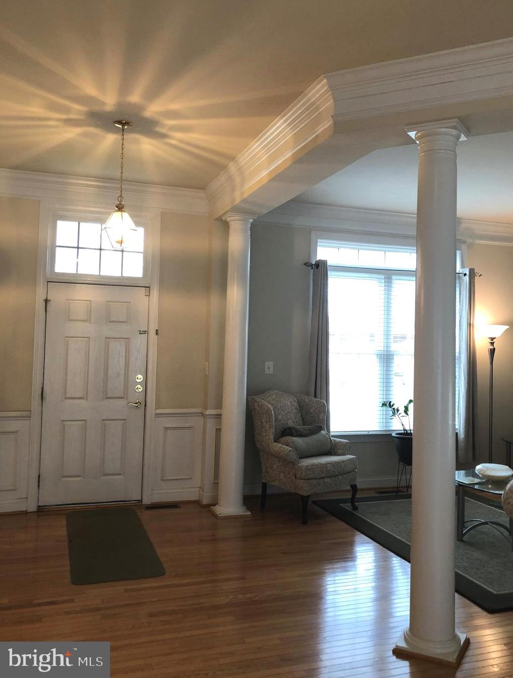 4853 Muddler Way Fairfax, VA 22030 - Photo 2 of 31 Foyer