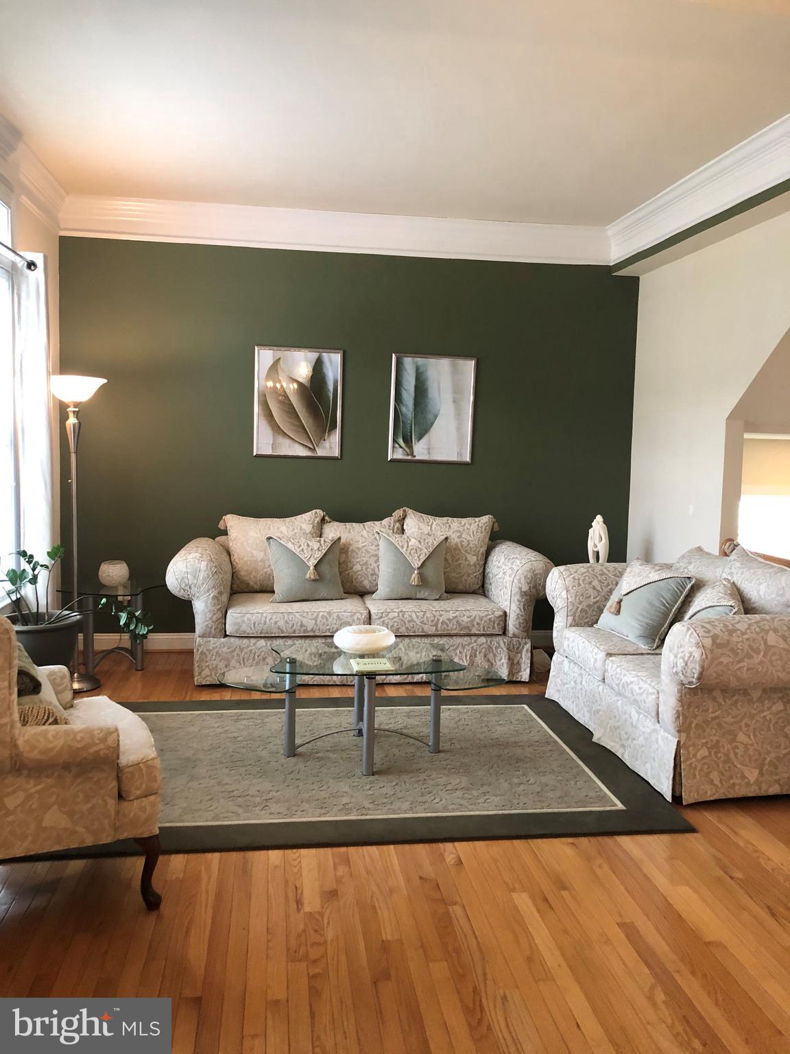 4853 Muddler Way Fairfax, VA 22030 - Photo 3 of 31 Living Room