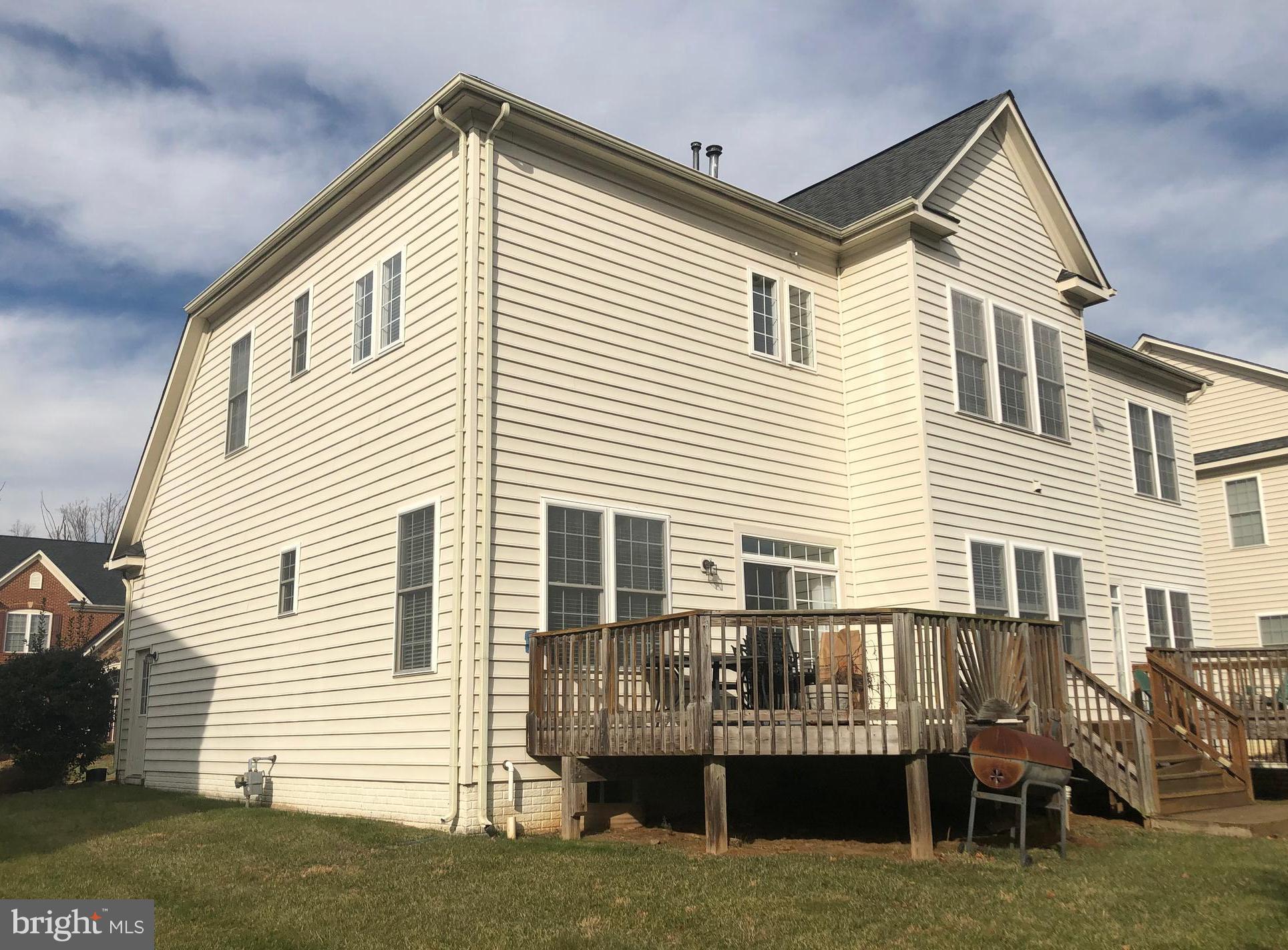 4853 Muddler Way Fairfax, VA 22030 - Photo 30 of 31 Rear Elevation