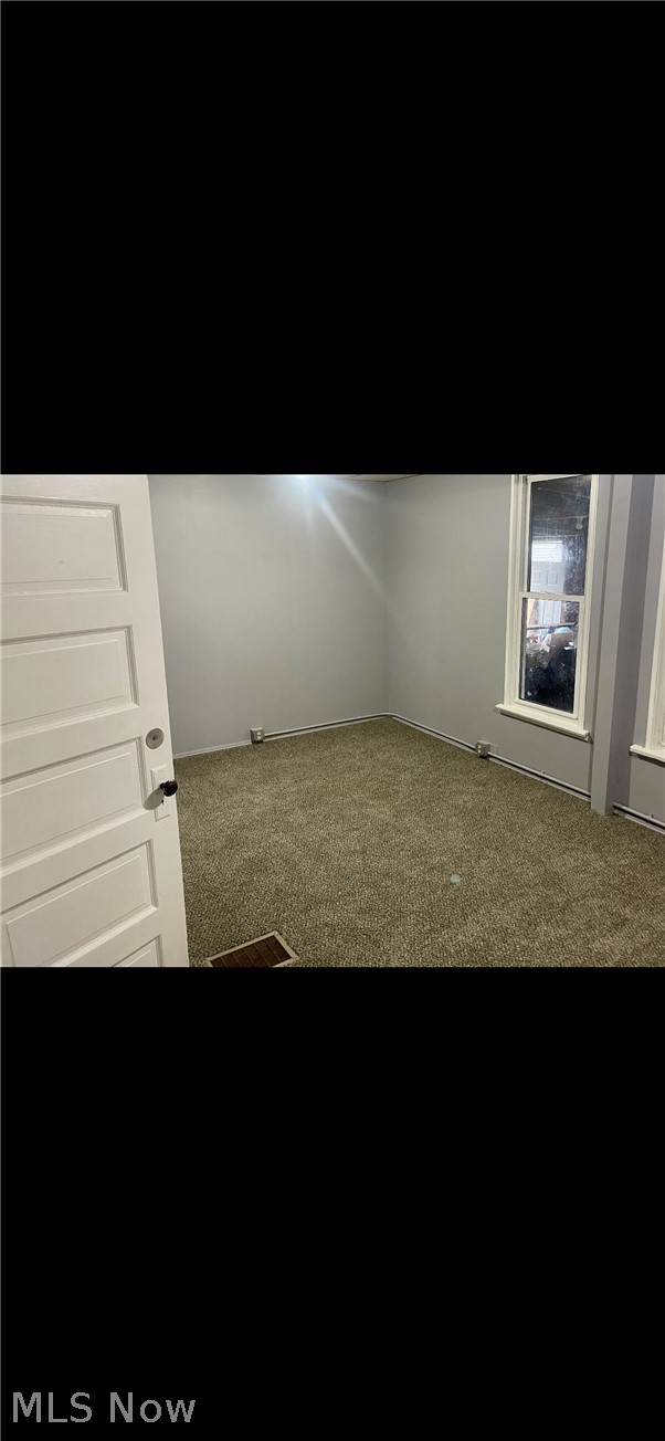 503 Sumner Street Akron, OH 44304 - Photo 2 of 8 Lower Unit