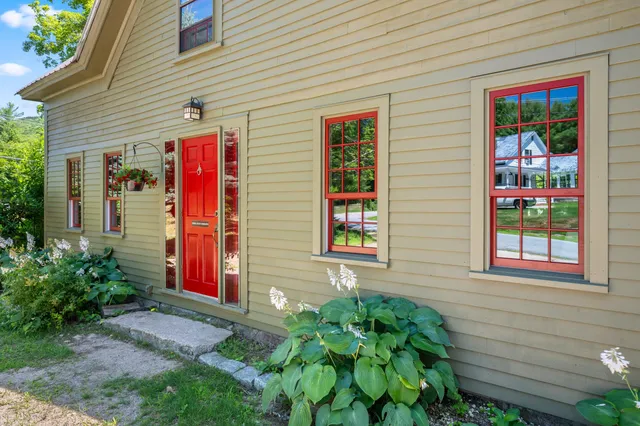 $419,000 | 7 Goodrich Falls Road, Bartlett, NH 03838