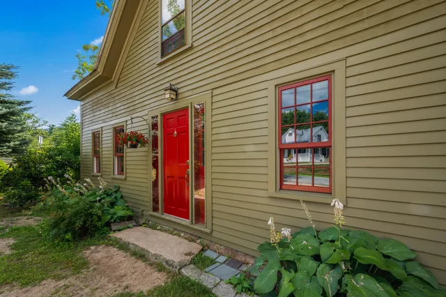 $419,000 | 7 Goodrich Falls Road, Bartlett, NH 03838