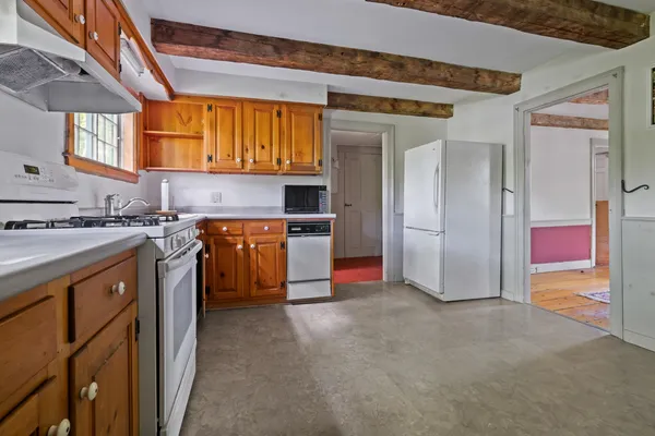 $419,000 | 7 Goodrich Falls Road, Glen, NH 03838