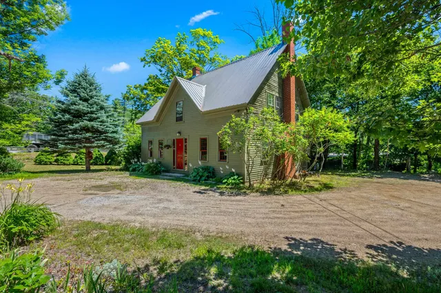 $459,900 | 7 Goodrich Falls Road, Bartlett, NH 03838