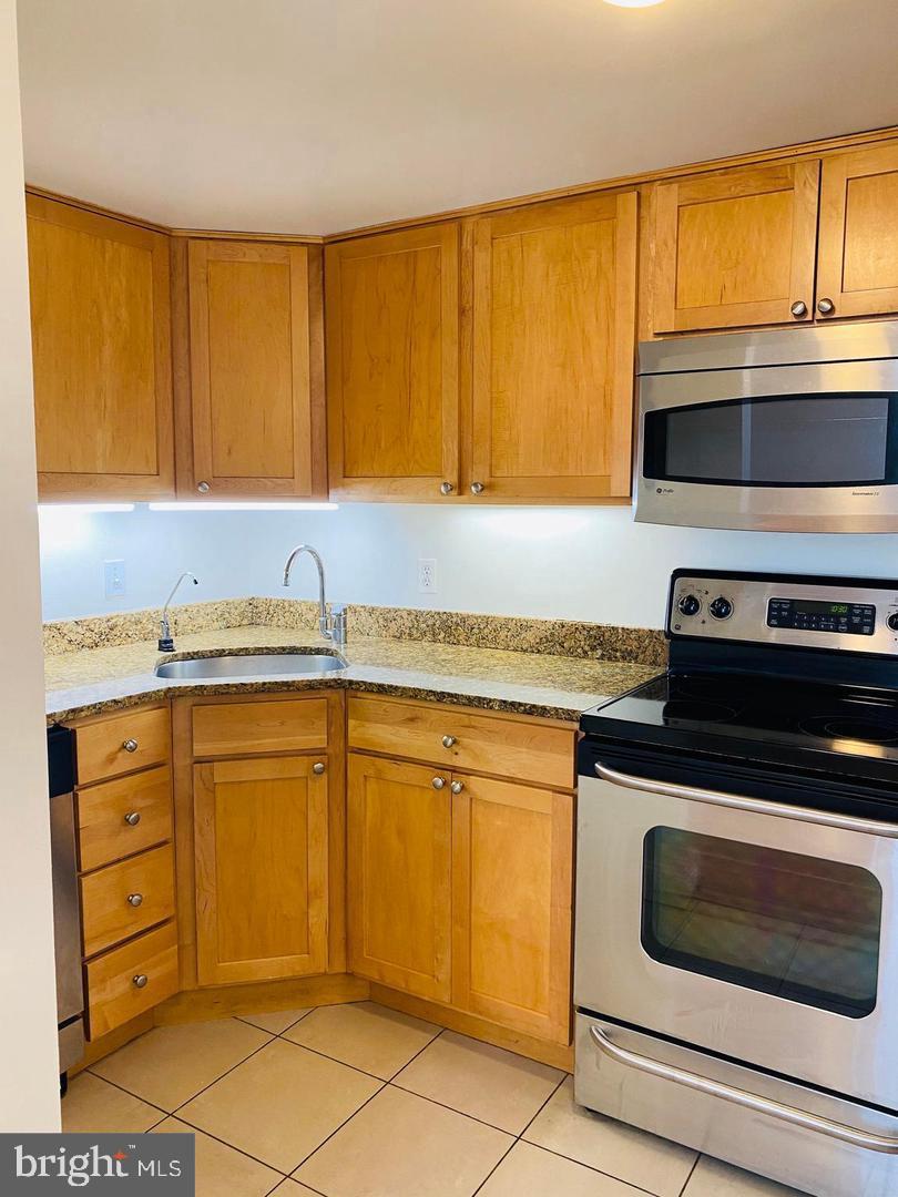 2630 Adams Mill Road Northwest, Unit 202 Washington, DC 20009 - Photo 8 of 19