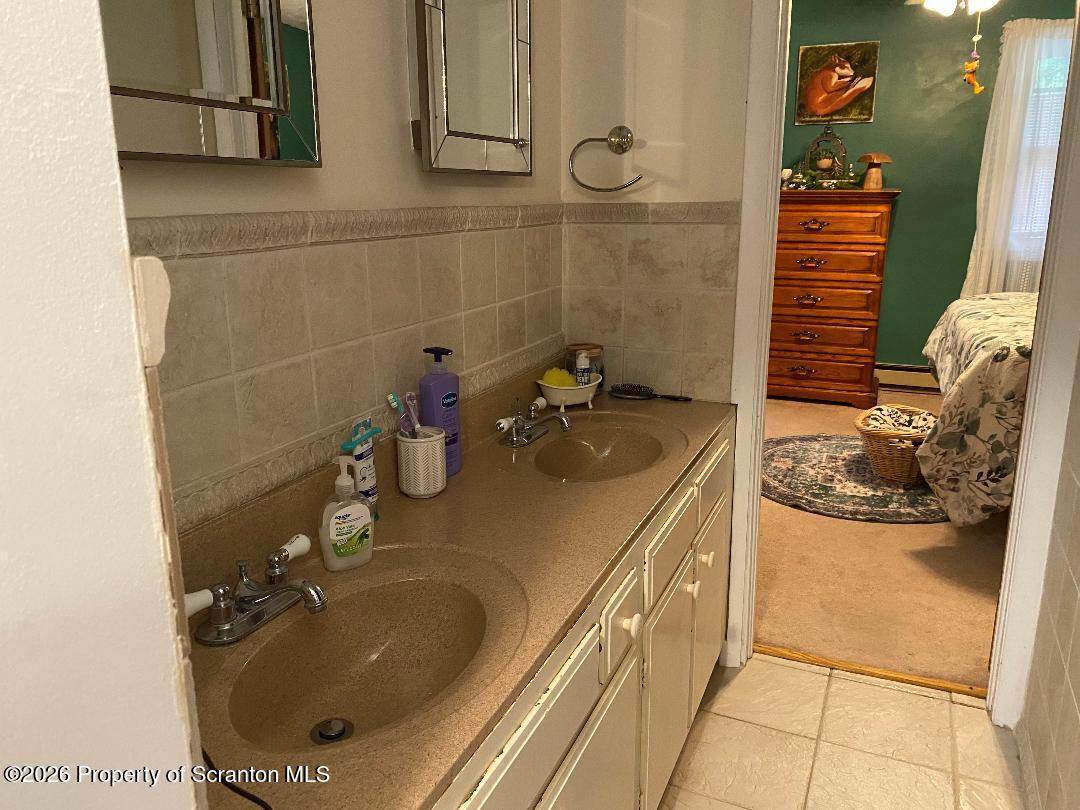 107 Keystone Hls Road, Unit 407 Factoryville, PA 18419 - Photo 20 of 24 Bathroom