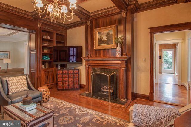 $1,895,000 | 2304 King Street, Alexandria, VA 22301