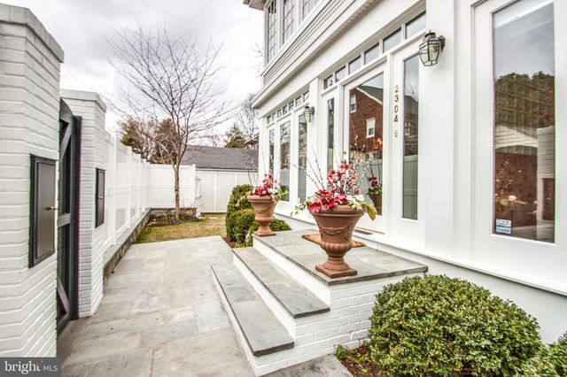$1,895,000 | 2304 King Street, Alexandria, VA 22301
