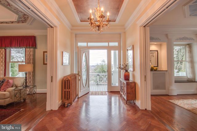 $1,895,000 | 2304 King Street, Alexandria, VA 22301