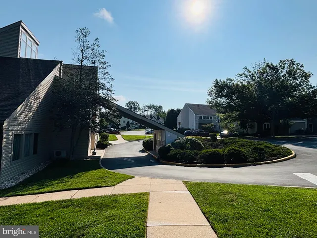 $2,290 | 145 Roskeen Court, Unit 128, Phoenixville, PA 19460