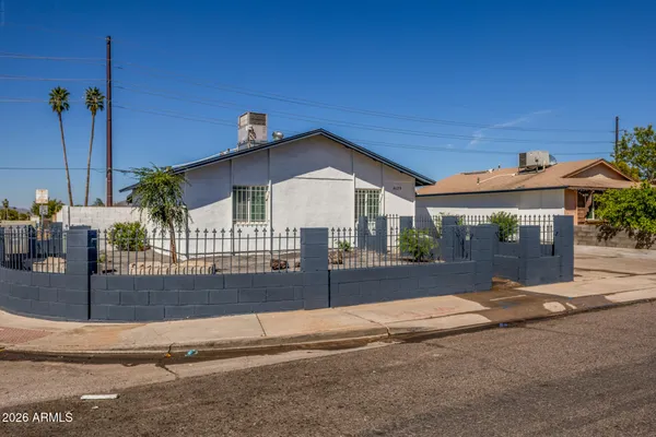 $329,999 | 4620 East Southern Avenue, Phoenix, AZ 85042