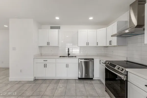 $329,999 | 4620 East Southern Avenue, Phoenix, AZ 85042