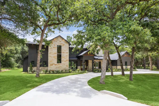 $899,000 | 211 St Andrews Drive, New Ulm, TX 78950