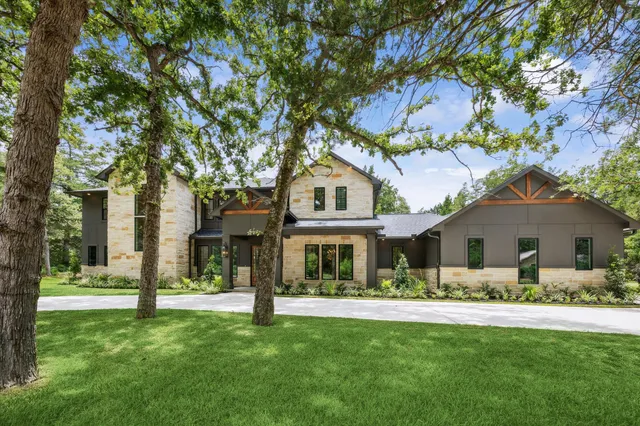 $899,000 | 211 St Andrews Drive, New Ulm, TX 78950