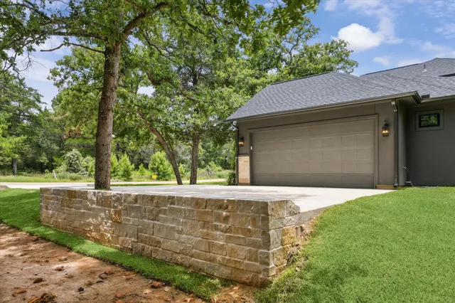 $899,000 | 211 St Andrews Drive, New Ulm, TX 78950