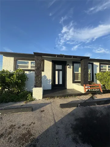 $299,900 | 415 Southeast 4th Street, South Bay, FL 33493