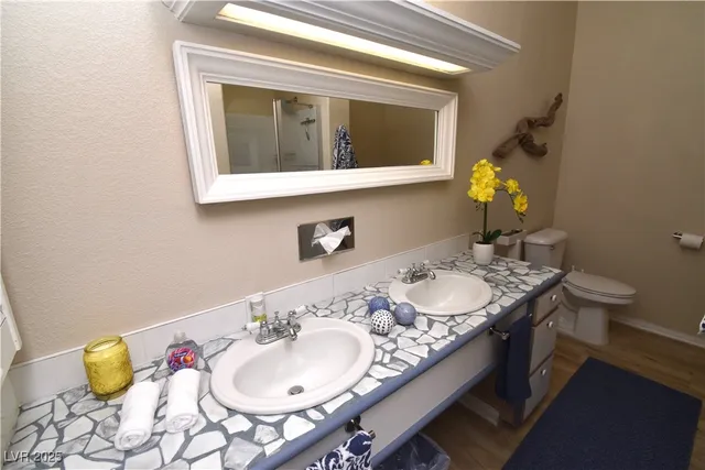 $1,800 | 6889 Beverly Glen Avenue, Las Vegas, NV 89110