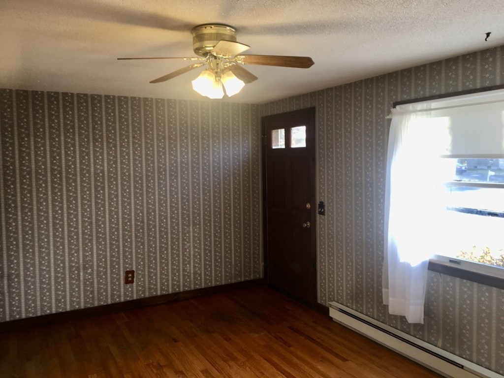 68 Lavender Lane Springfield, MA 01129 - Photo 2 of 22 Gallery Image 2