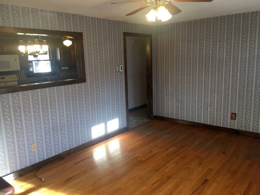 68 Lavender Lane Springfield, MA 01129 - Photo 3 of 22 Gallery Image 3