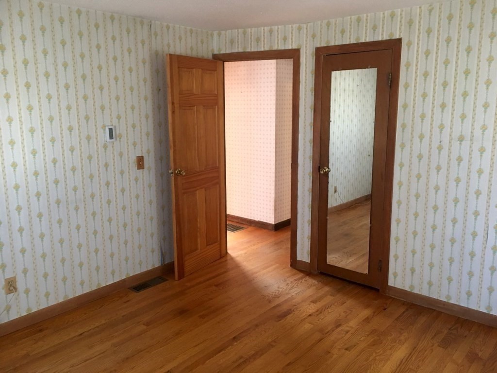 68 Lavender Lane Springfield, MA 01129 - Photo 9 of 22 Gallery Image 9