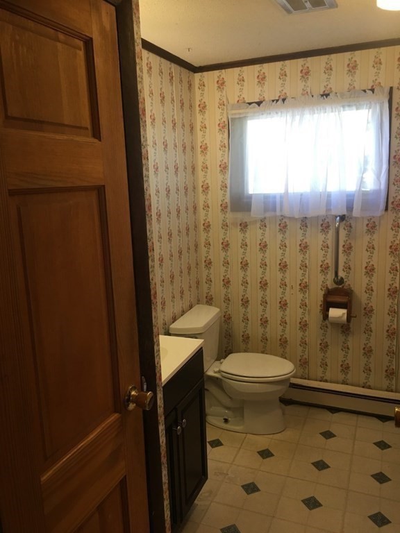 68 Lavender Lane Springfield, MA 01129 - Photo 10 of 22 Gallery Image 10