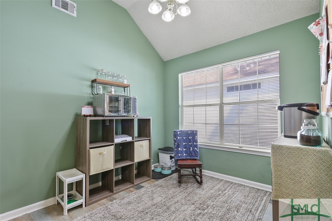 21 Highpoint Court Savannah, GA 31410 - Photo 15 of 37 BREAKFAST ROOM