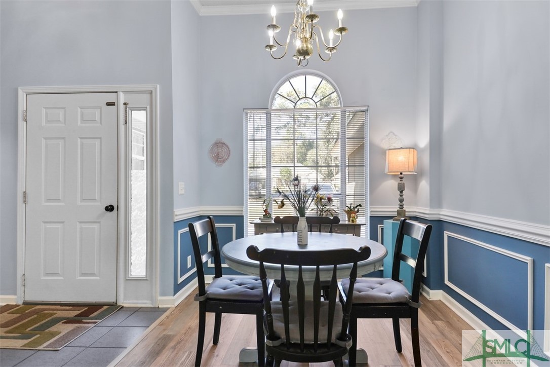 21 Highpoint Court Savannah, GA 31410 - Photo 8 of 37 DINING ROOM/FOYER ENTRANCE