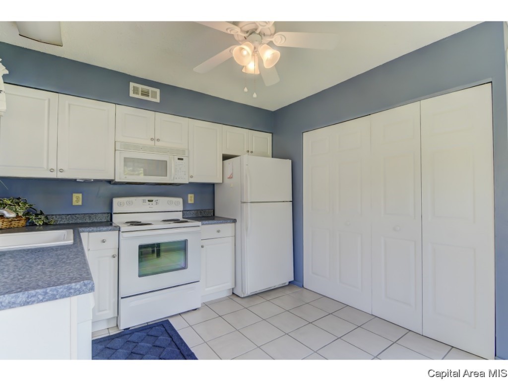 62 Trailridge Lane Springfield, IL 62704 - Photo 9 of 28 Gallery Image 9