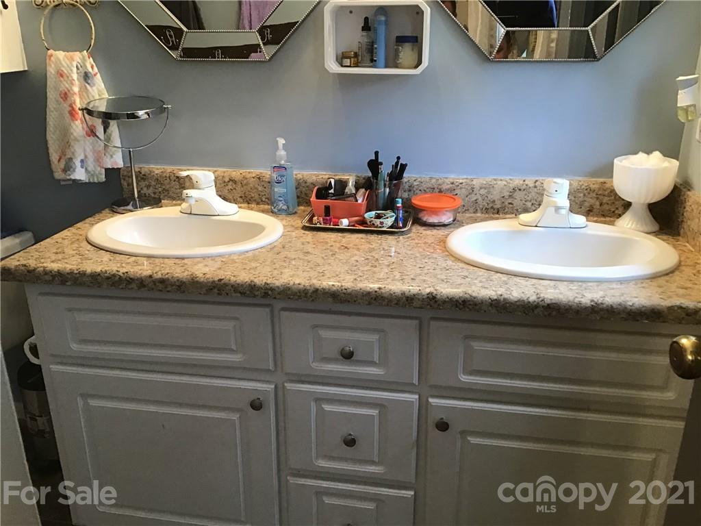 187 Drumstand Road, Unit 17 Stony Point, NC 28678 - Photo 19 of 25 Gallery Image 19
