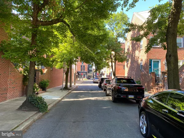 $130,000 | 513 South Randolph Court, Unit F, Philadelphia, PA 19147