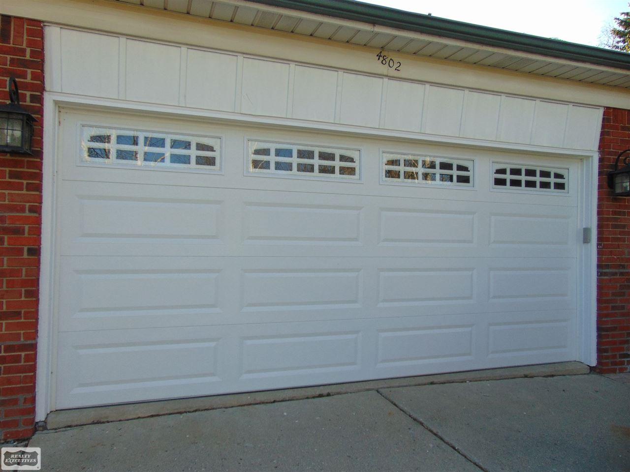 4802 Kidder Road Almont, MI 48003 - Photo 3 of 33 31347474-2.JPG