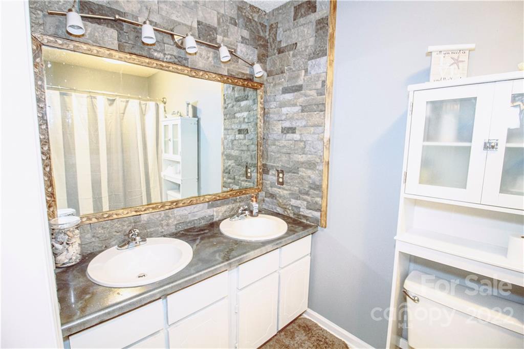 352 Runyans Road Grover, NC 28073 - Photo 11 of 22 Gallery Image 11