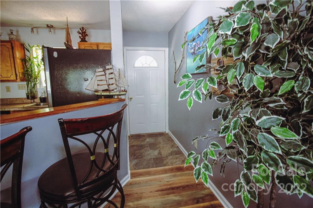 352 Runyans Road Grover, NC 28073 - Photo 6 of 22 Gallery Image 6