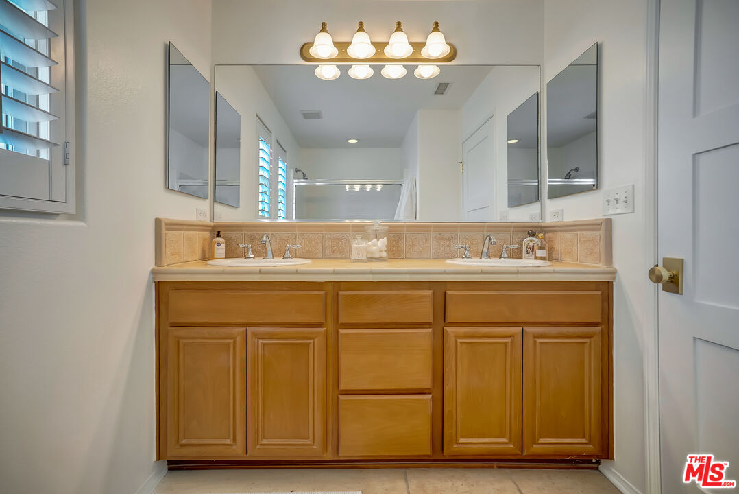 11442 Ghiberti Way Porter Ranch, CA 91326 - Photo 31 of 75