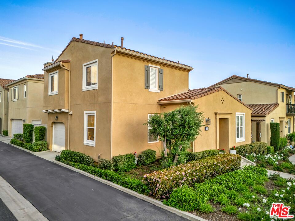 11442 Ghiberti Way Porter Ranch, CA 91326 - Photo 4 of 75