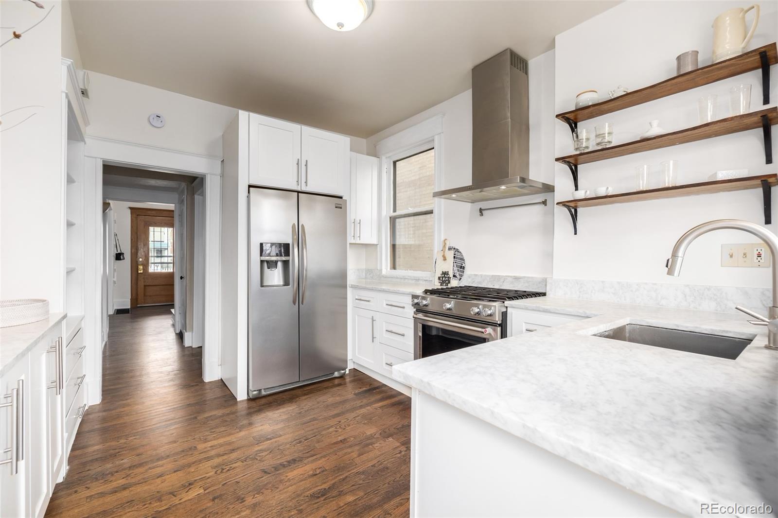 142 Logan Street Denver, CO 80203 - Photo 10 of 29